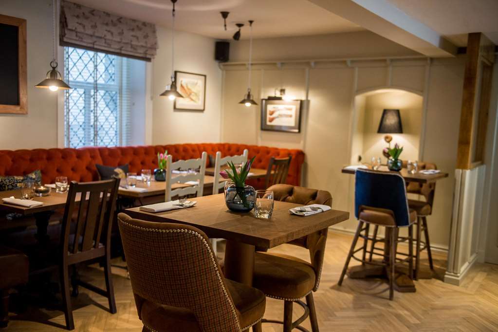 Отель The Millstone, Mellor Блэкберн Ресторан фото The restaurant at The Swan